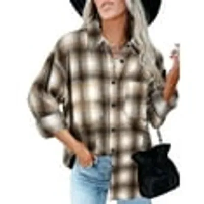 Plaid Button-Down Shirts: Emily Ratajkowski’s Fall Trend